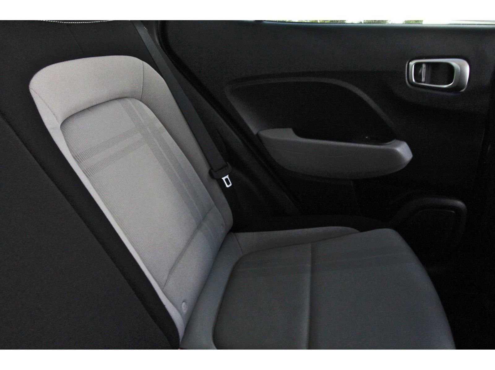 Used 2023 Hyundai Venue SEL FWD image 15
