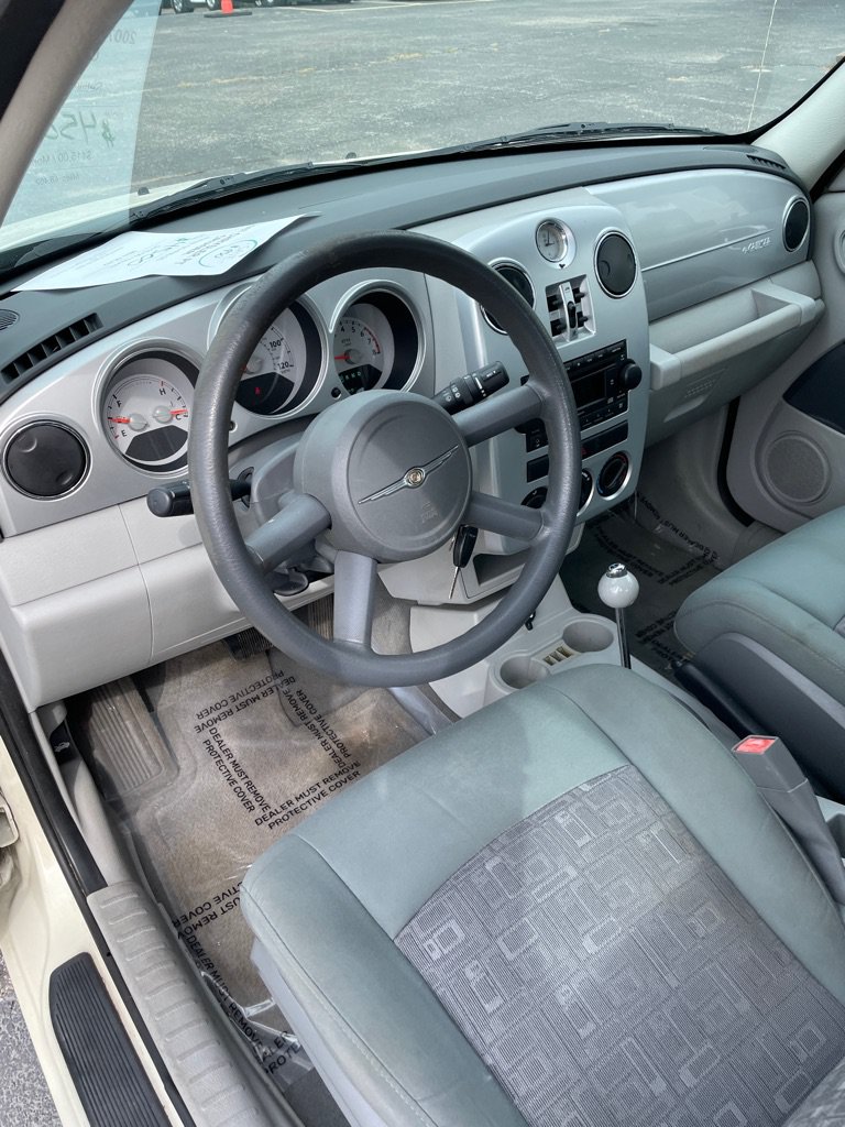 Used 2007 Chrysler PT Cruiser FWD image 9