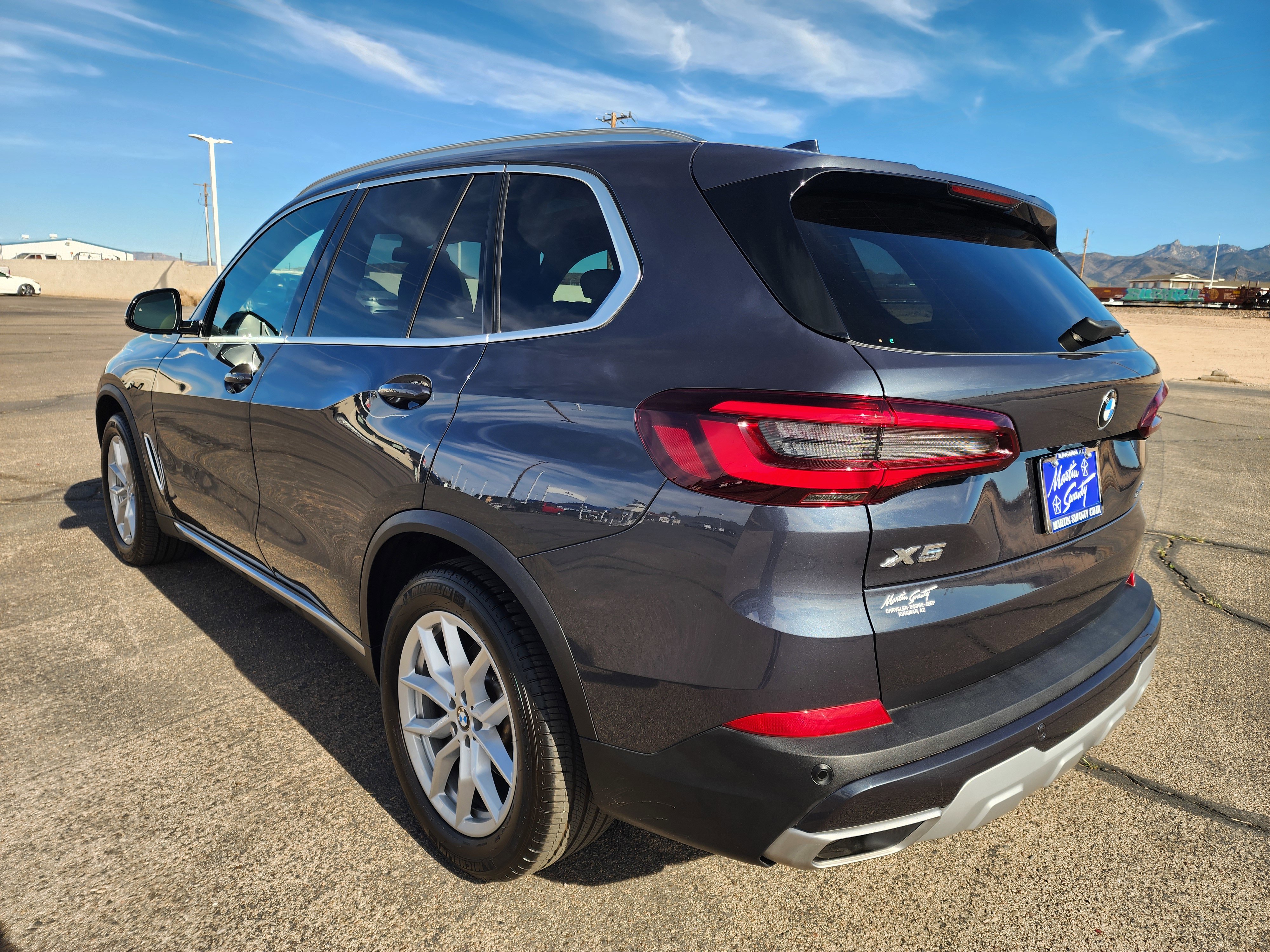 Used 2022 BMW X5 xDrive40i w/ Executive Package image 6