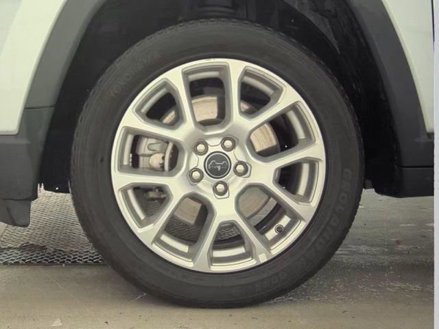 Used 2025 Jeep Compass Limited AWD/4WD image 20