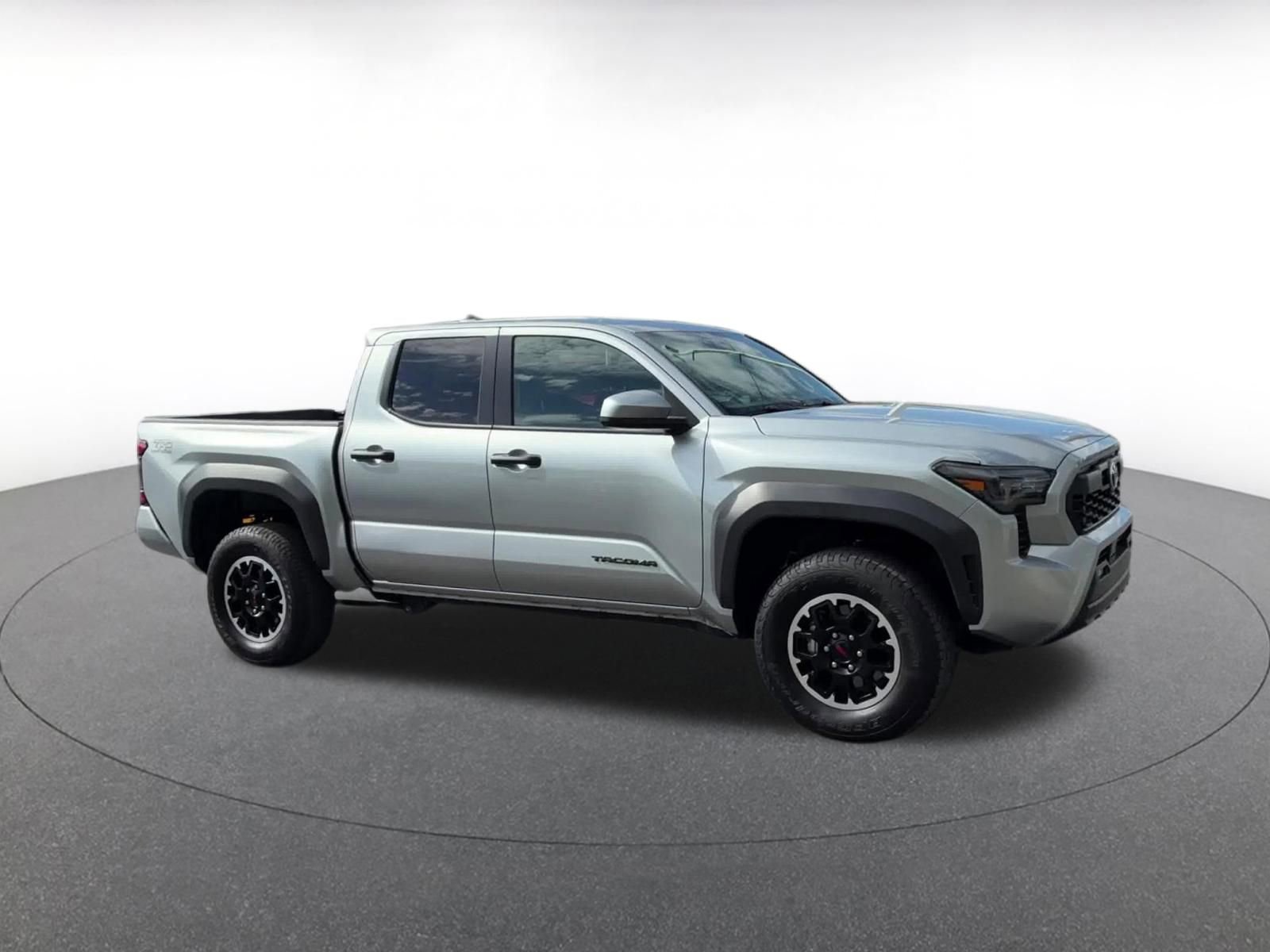 Used 2025 Toyota Tacoma TRD Off-Road image 2