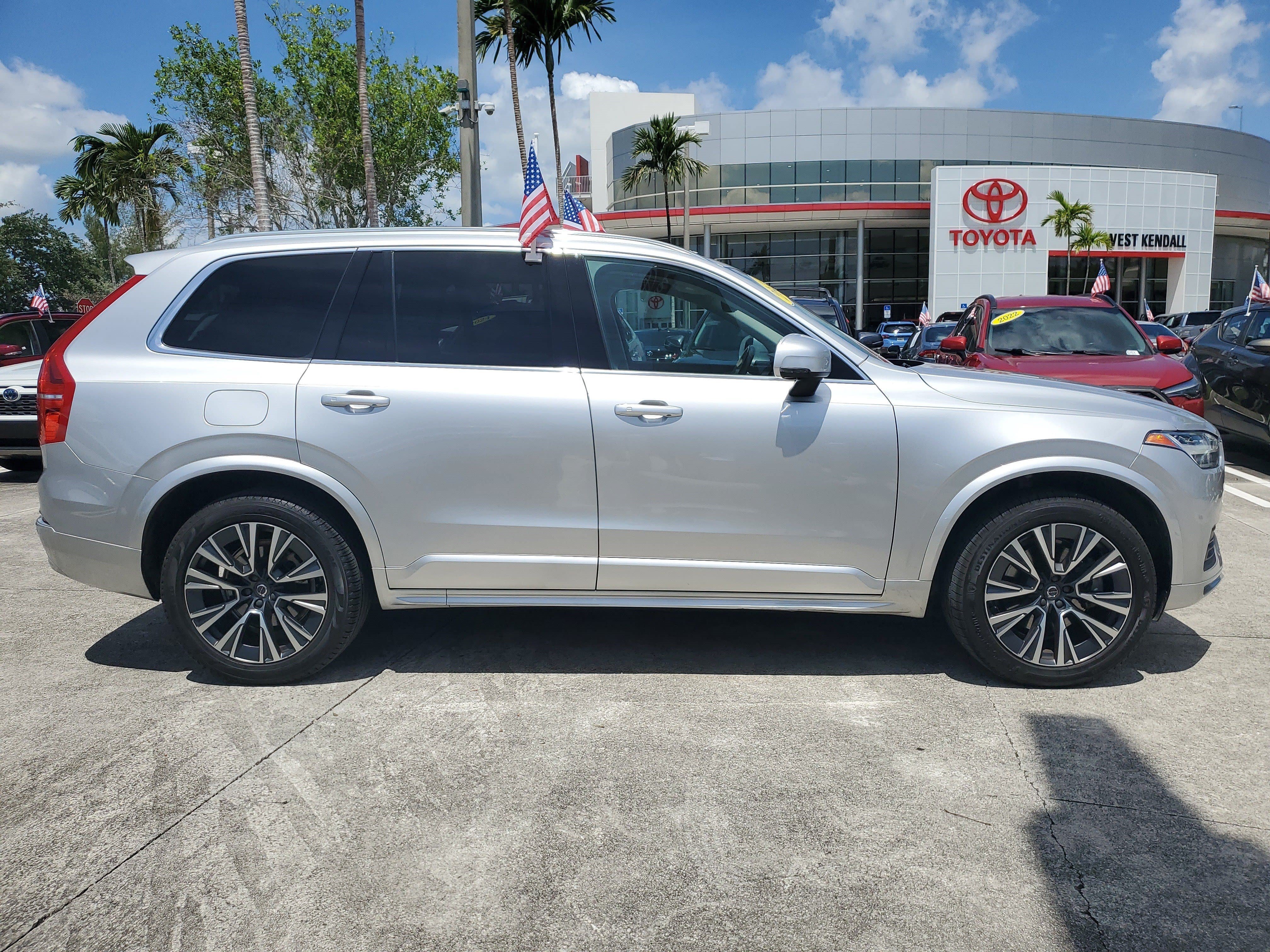 Used 2022 Volvo XC90 T6 Momentum w/ Protection Package Premier AWD/4WD image 8