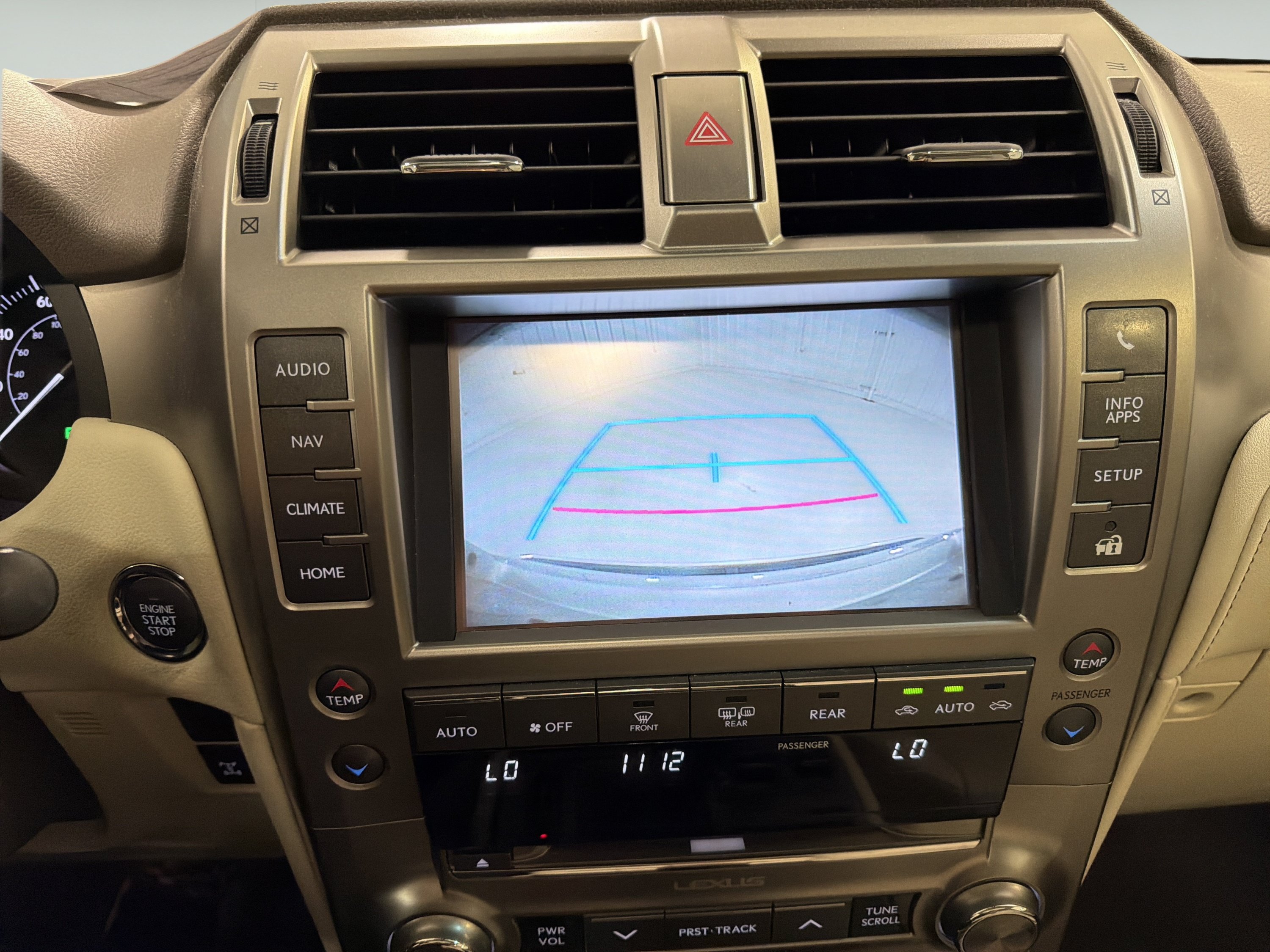 Used 2017 Lexus GX 460 Premium w/ Premium Package AWD/4WD image 18
