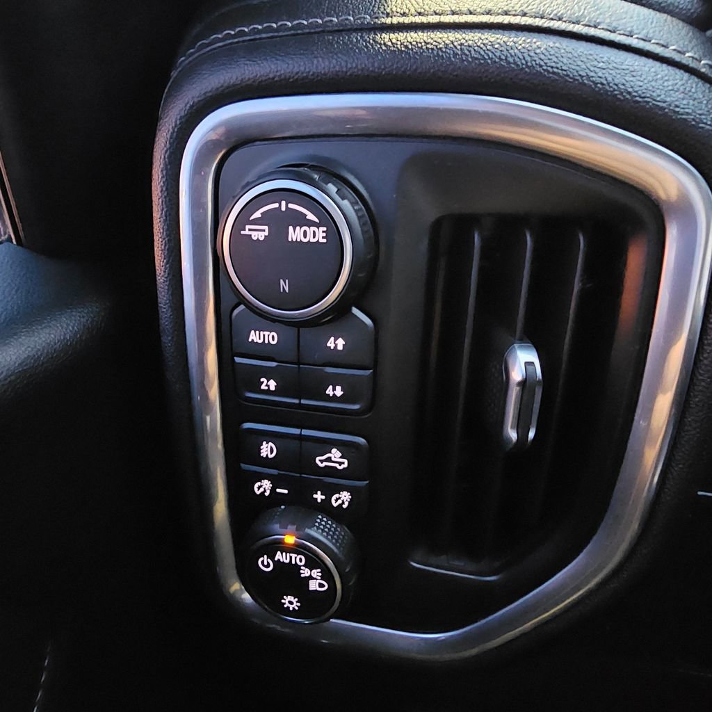 Used 2020 Chevrolet Silverado 1500 RST w/ Texas Edition image 14