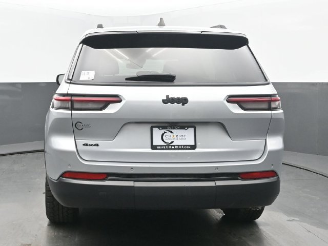 Used 2024 Jeep Grand Cherokee L Laredo AWD/4WD image 5