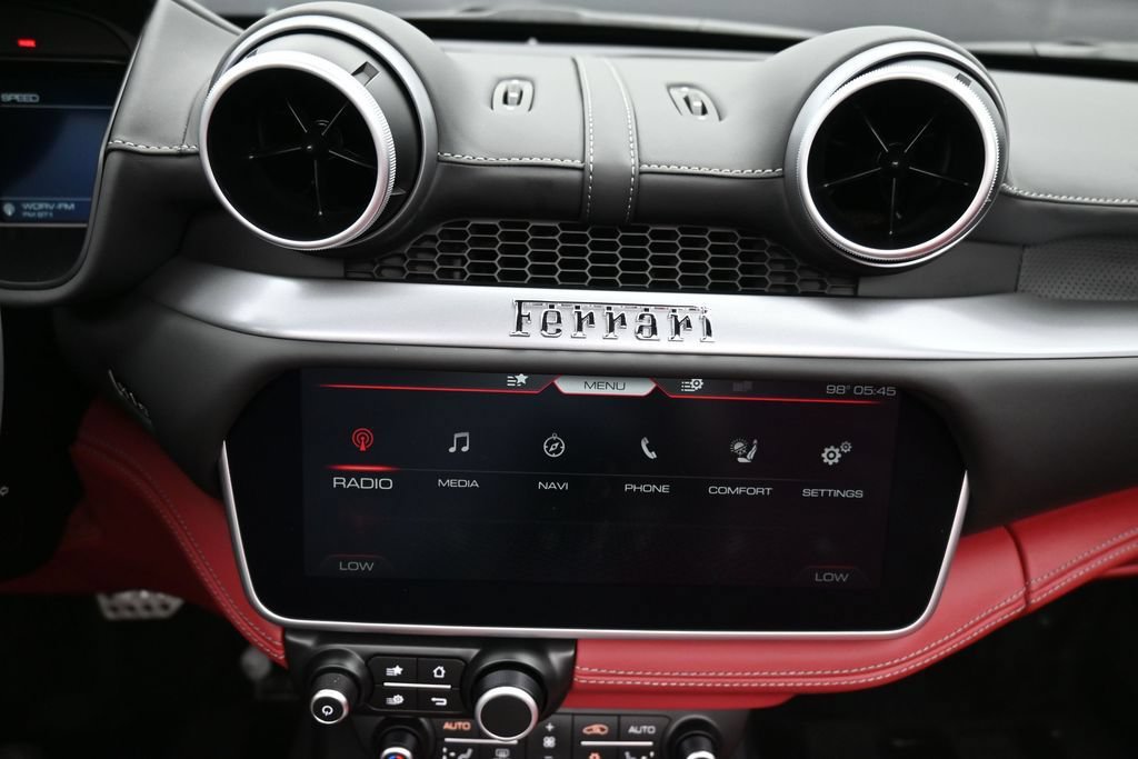 Used 2020 Ferrari Portofino RWD image 19