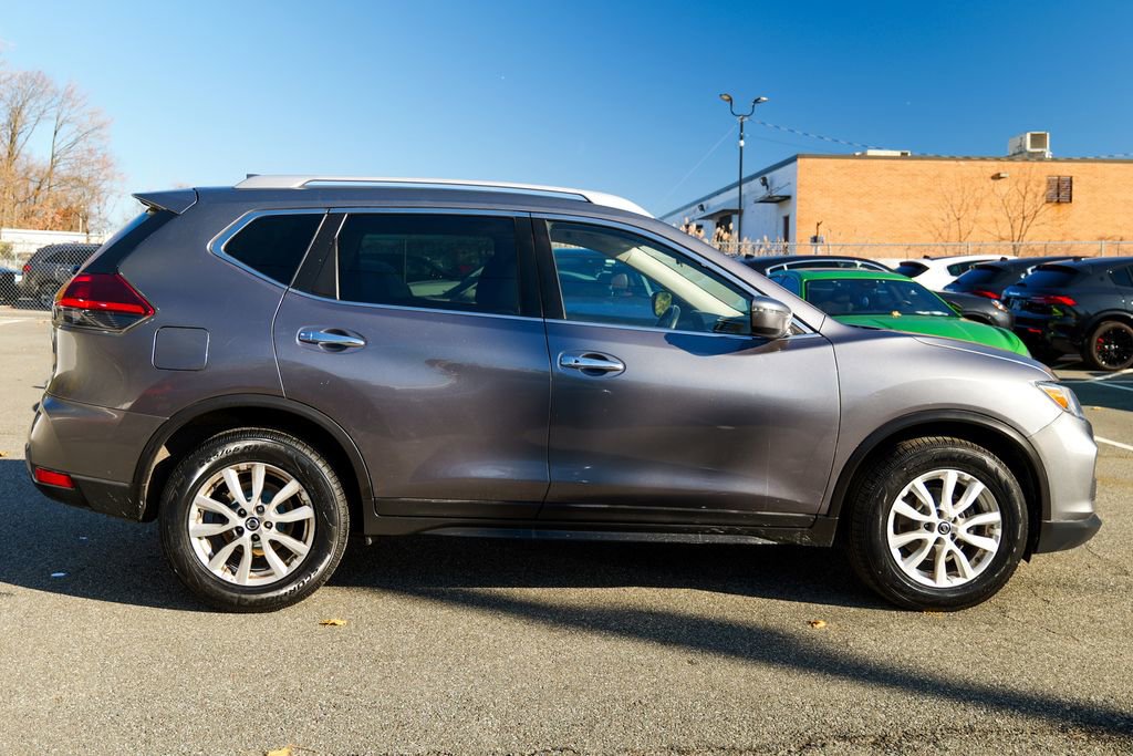Used 2020 Nissan Rogue SV image 8