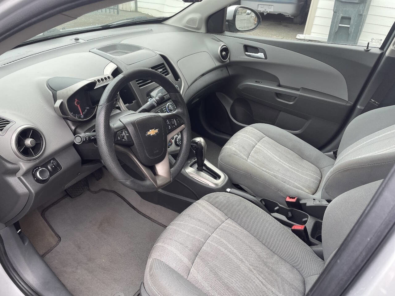 Used 2014 Chevrolet Sonic LT image 4