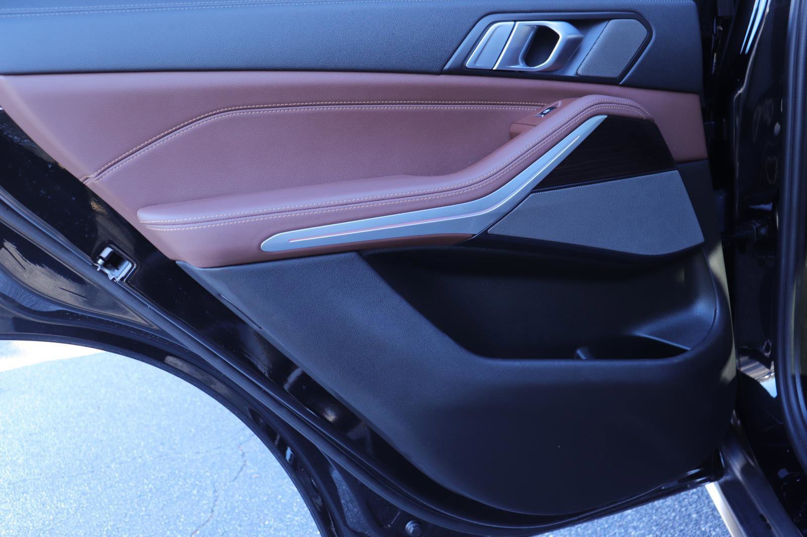 Used 2021 BMW X5 sDrive40i w/ Premium Package image 12