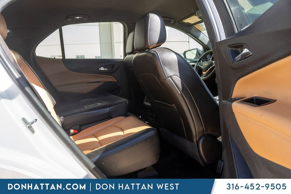 Used 2025 Volkswagen Atlas SE image 19