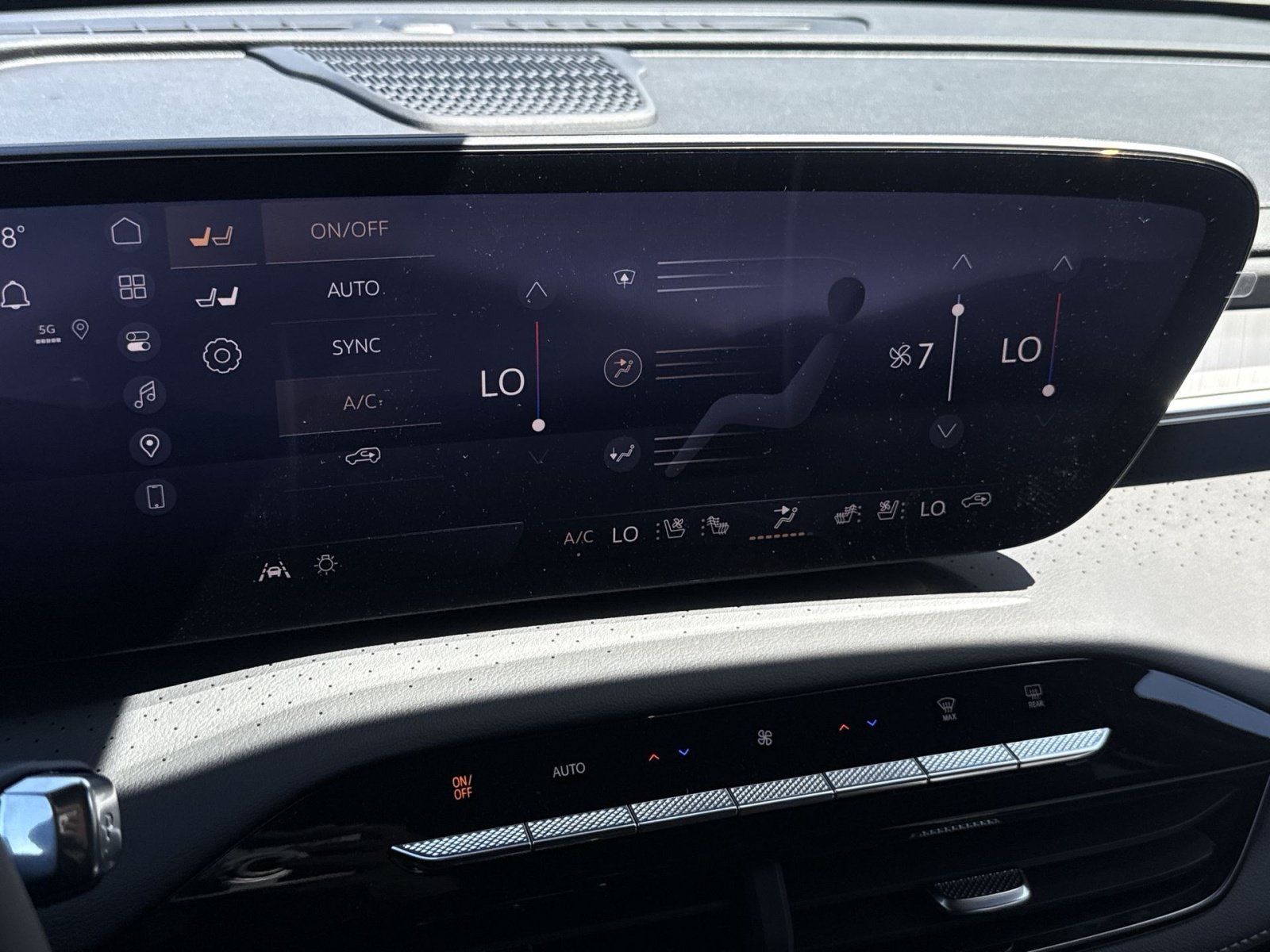 New 2026 Buick Enclave Avenir w/ Super Cruise Package FWD image 21