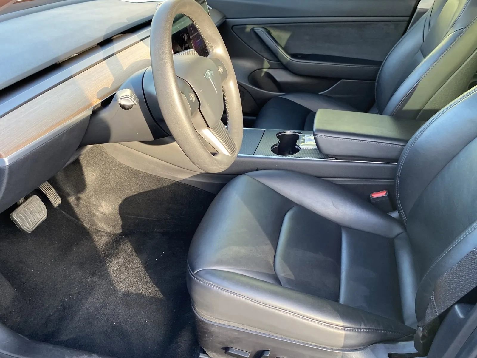 Used 2020 Tesla Model 3 Standard Range image 11