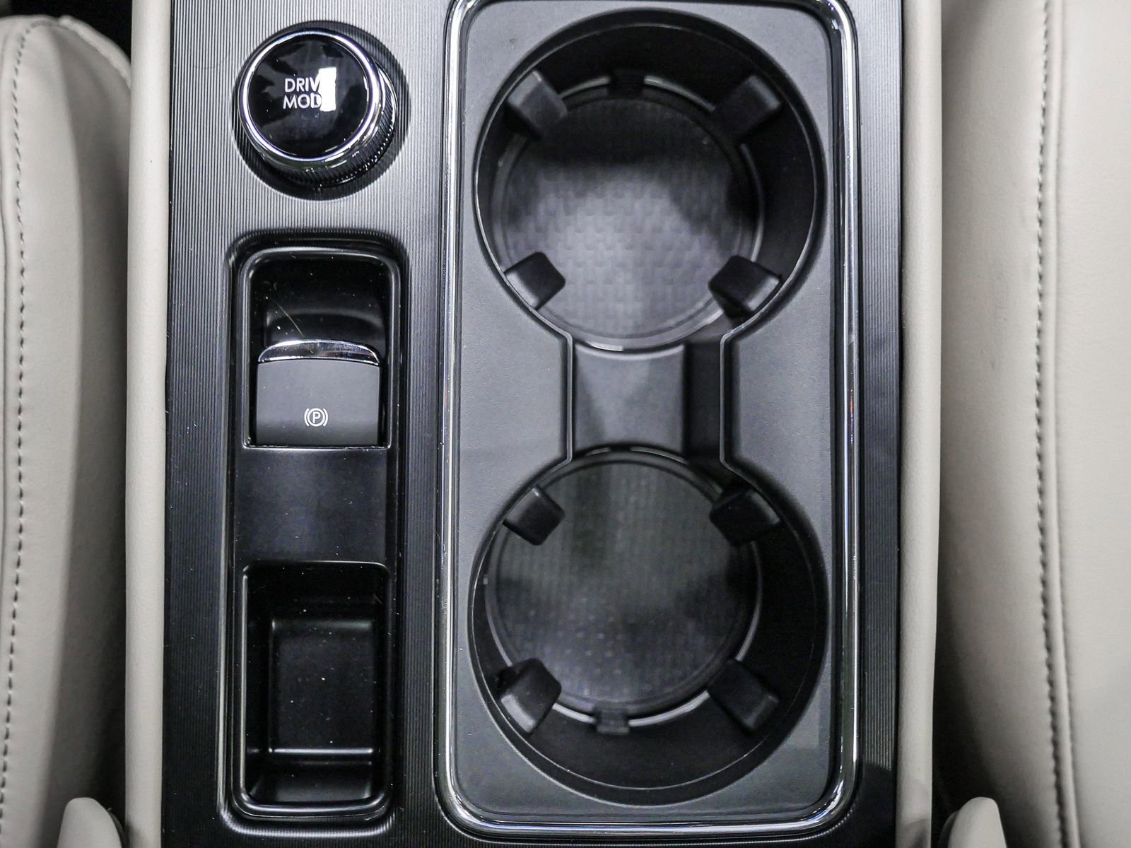 New 2025 Lincoln Corsair Reserve w/ Equipment Group 202A image 31