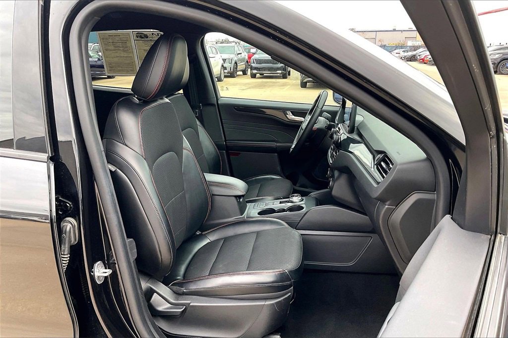 Used 2023 Ford Escape ST-Line image 7