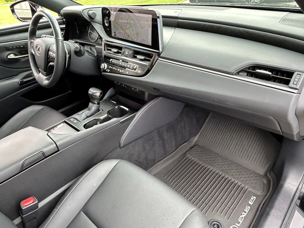 Used 2024 Lexus ES 300h w/ Premium Package FWD image 37
