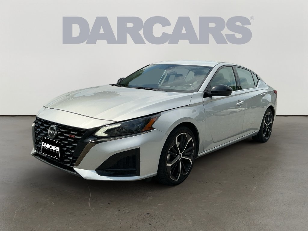 Used 2024 Nissan Altima 2.5 SR FWD image 3
