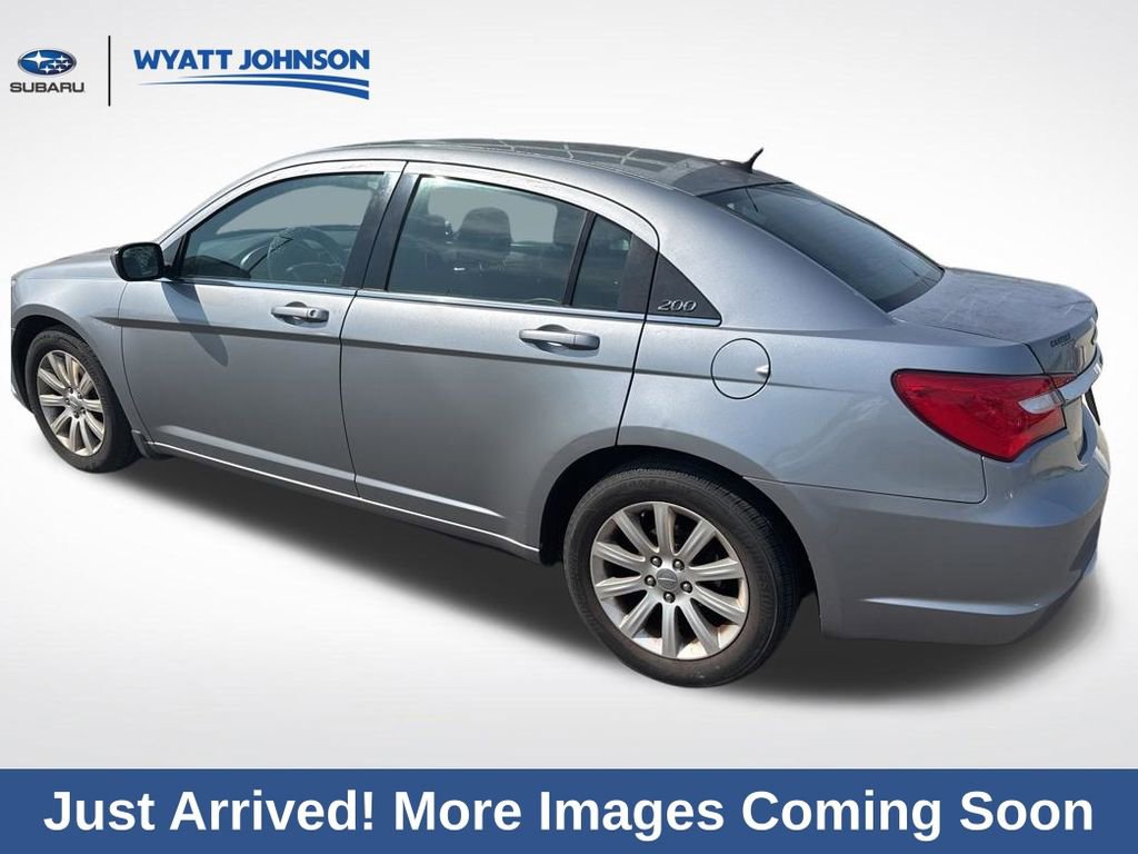 Used 2014 Chrysler 200 Touring image 1