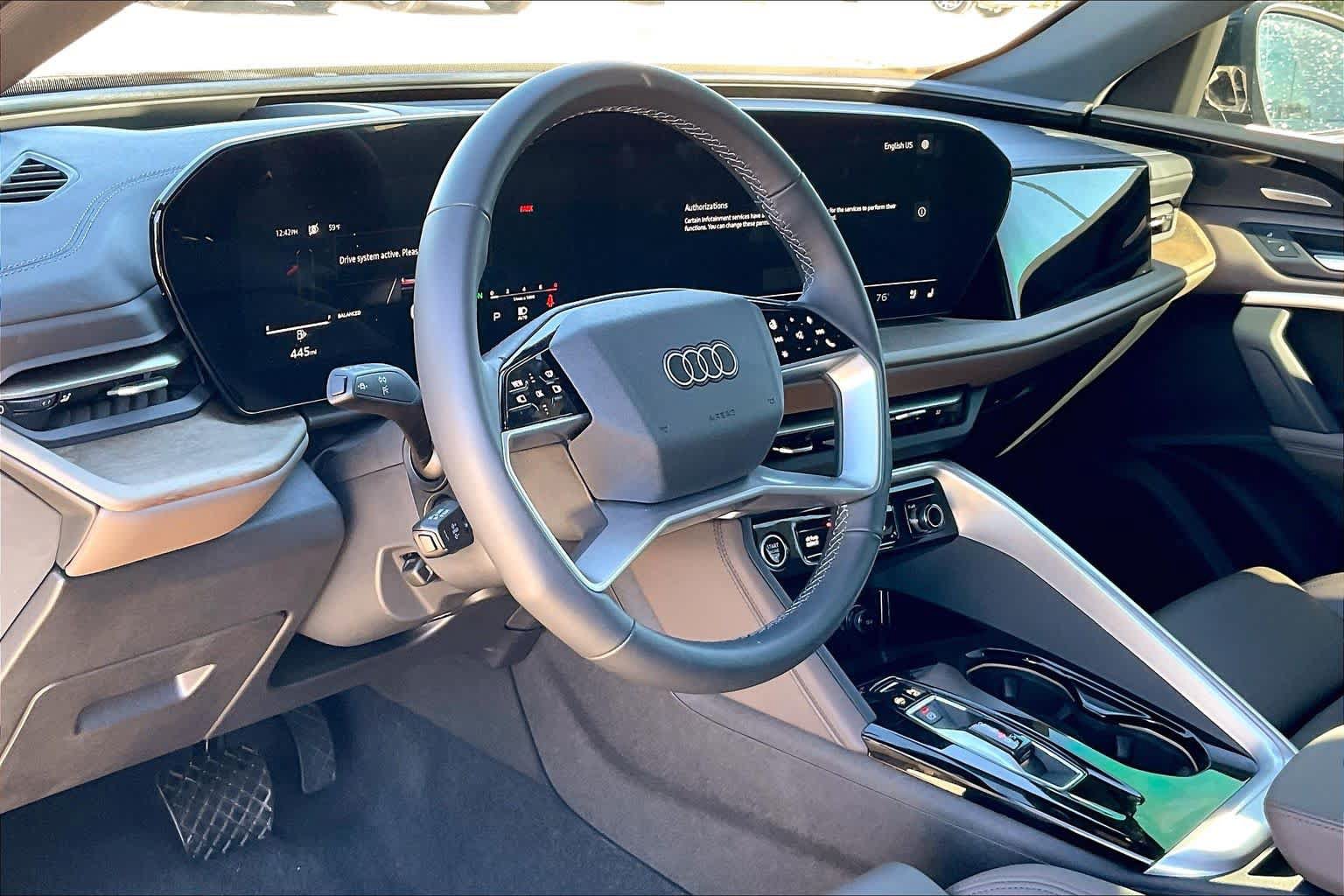 Used 2025 Audi Q5 Premium w/ Premium Plus AWD/4WD image 16