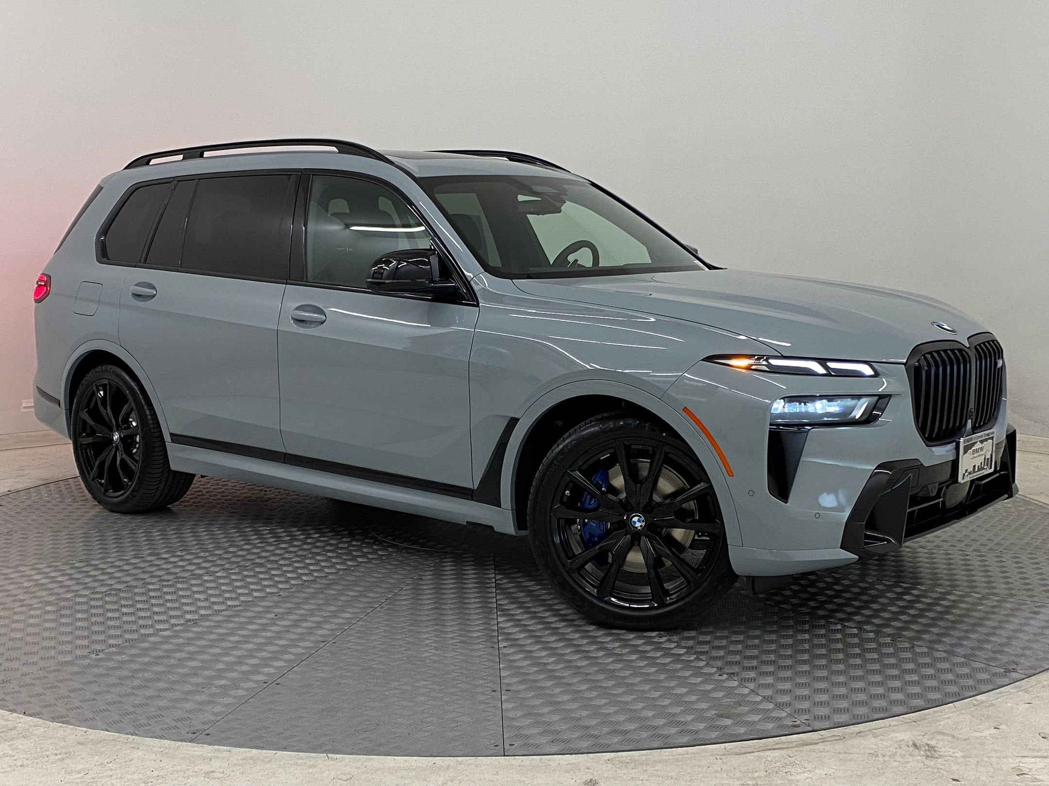 New 2026 BMW X7 M60i image 6