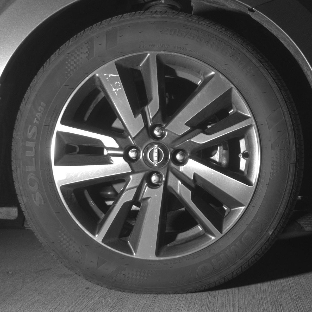 Used 2025 Nissan Versa SV image 13