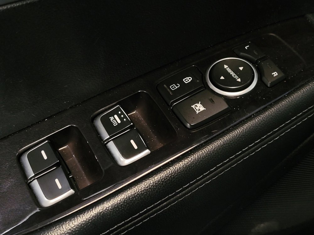 Used 2017 Kia Sorento L FWD image 27
