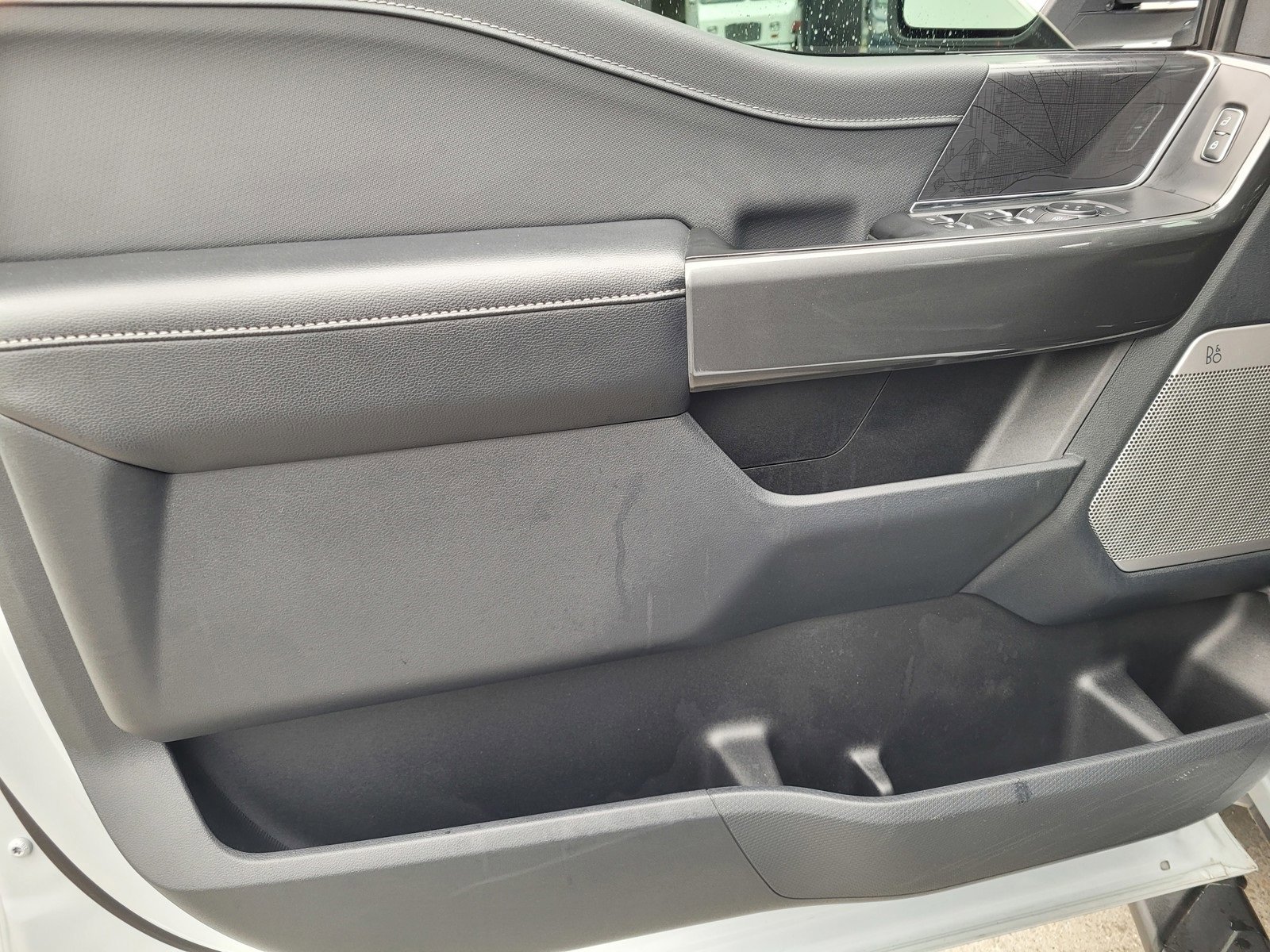 Used 2022 Ford F150 XLT w/ Equipment Group 302A High image 16