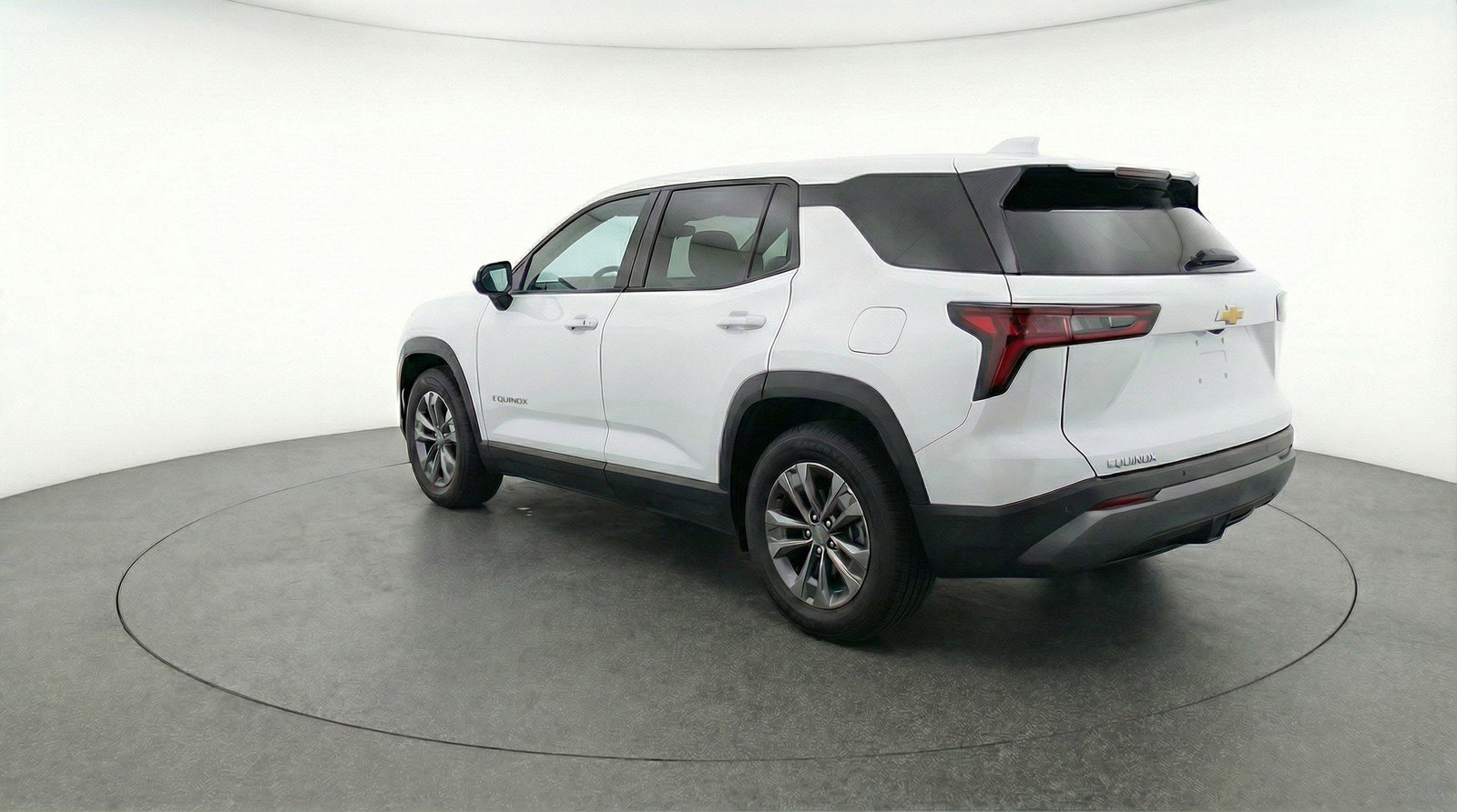 Used 2025 Chevrolet Equinox LT FWD image 6