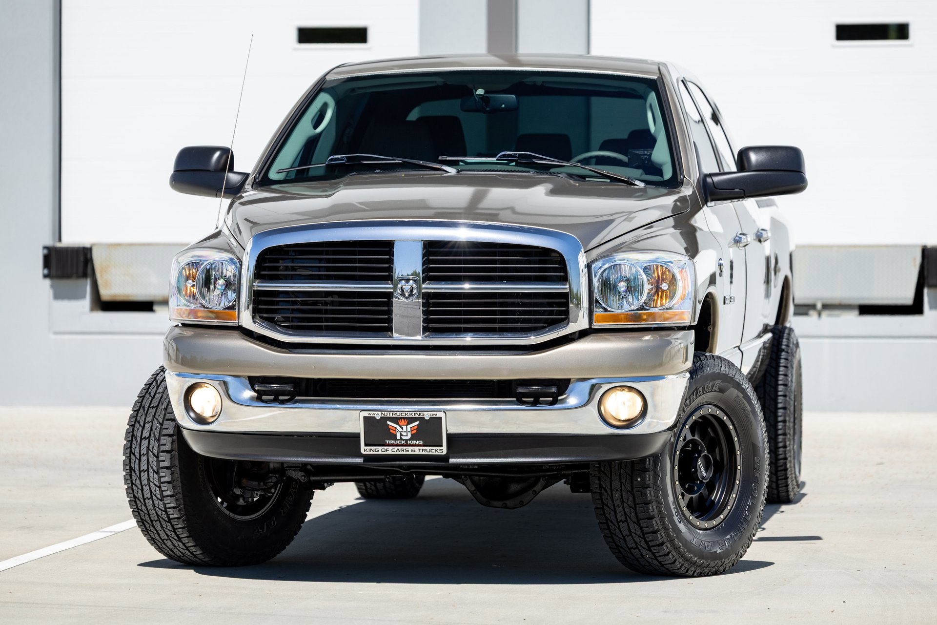 Used 2006 Dodge Ram 3500 Truck SLT w/ Light Group AWD/4WD image 2