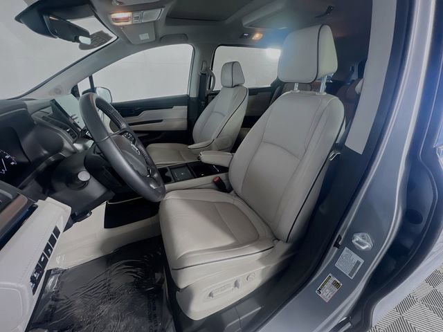 Used 2025 Honda Odyssey Touring image 10