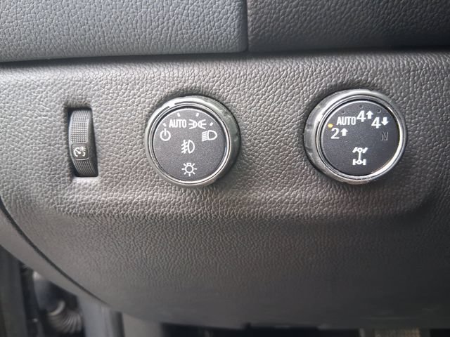 Used 2022 Chevrolet Colorado Z71 AWD/4WD image 12