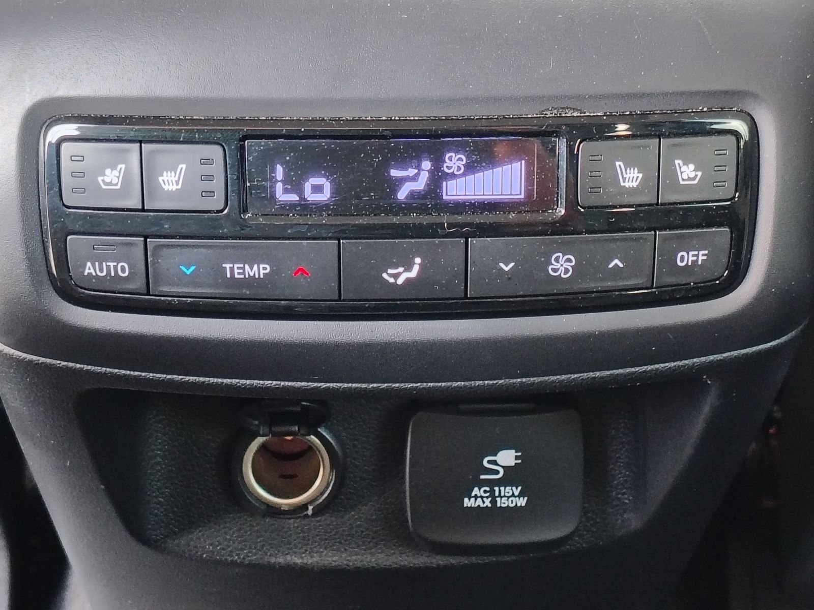 Used 2024 Hyundai Palisade SEL FWD image 31