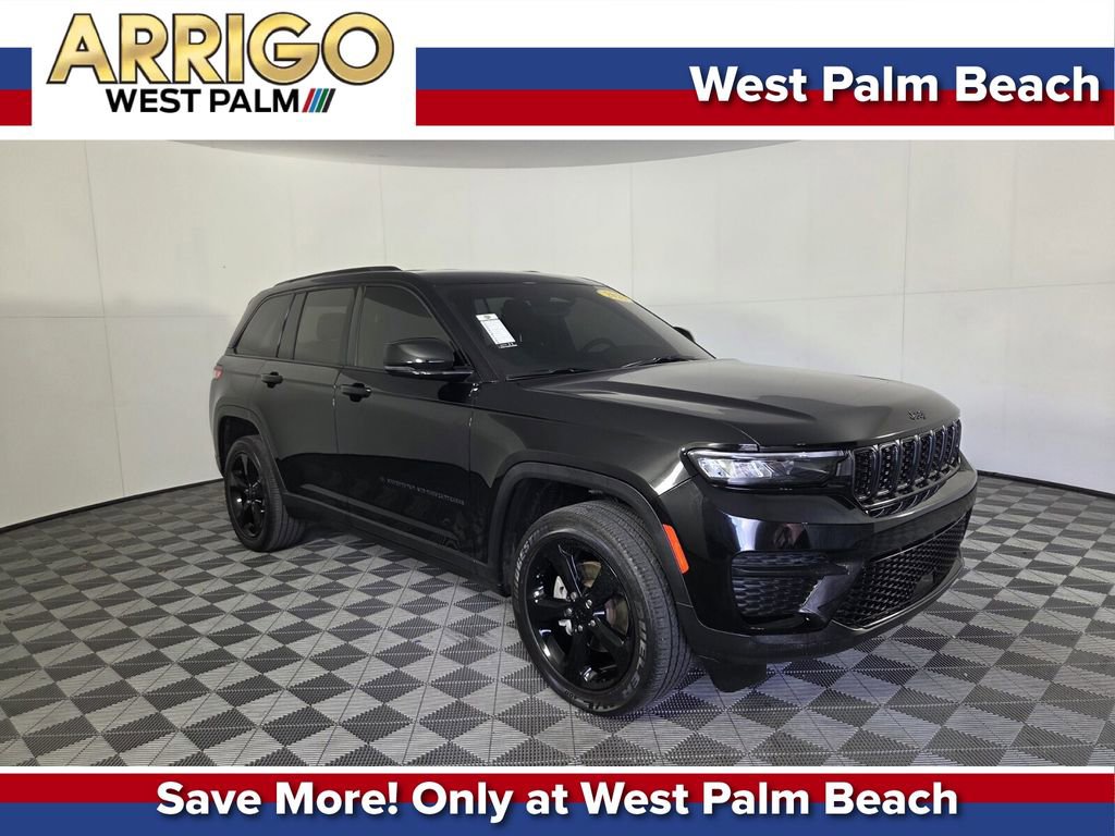 Used 2023 Jeep Grand Cherokee Altitude