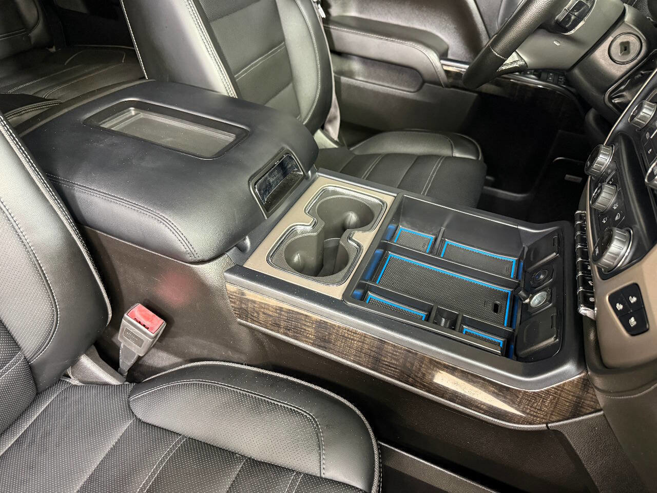 Used 2016 GMC Sierra 2500 Denali w/ Duramax Plus Package AWD/4WD image 27