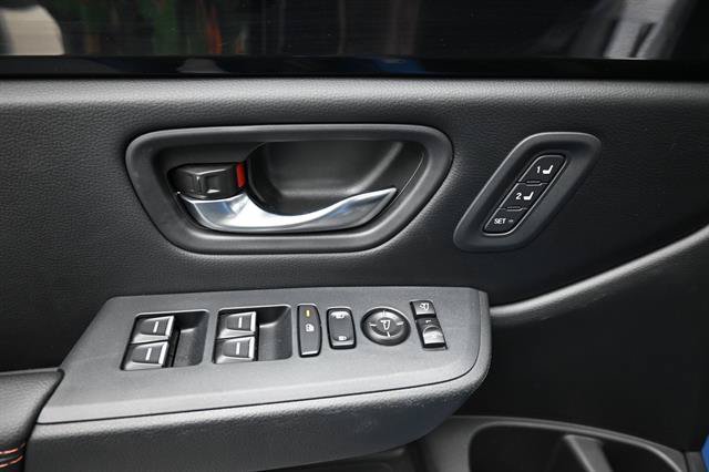 Used 2023 Honda Pilot TrailSport image 6