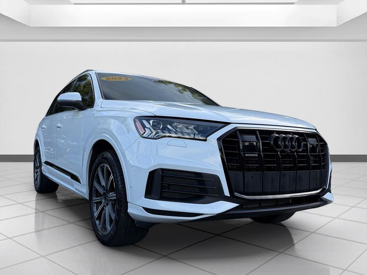 Used 2023 Audi Q7 2.0T Premium Plus w/ Premium Plus Package AWD/4WD image 7