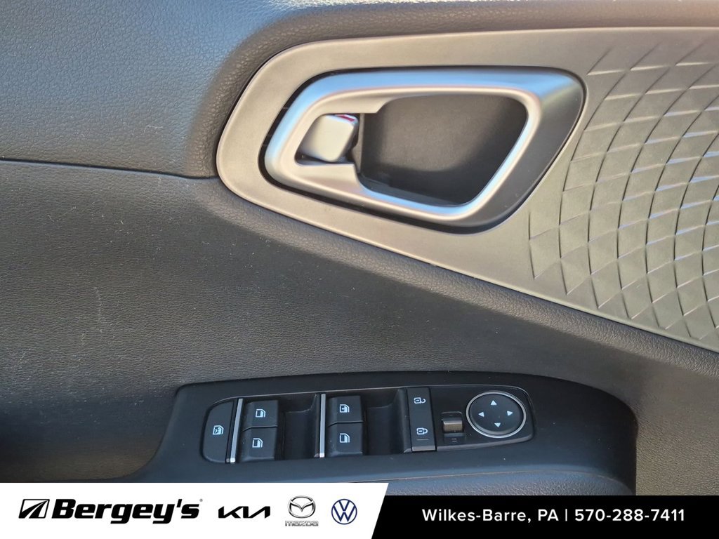 Used 2020 Kia Soul GT-Line w/ GT 2.0L Power Sunroof Package FWD image 22