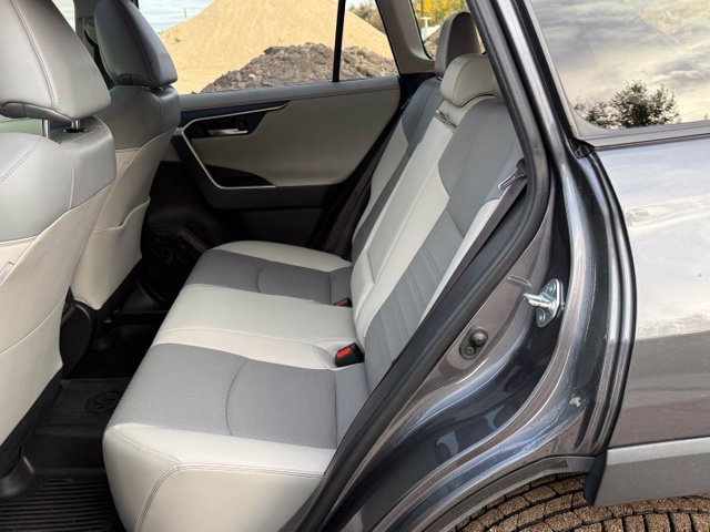 Used 2019 Toyota RAV4 Limited w/ Cold Weather Package AWD/4WD image 14