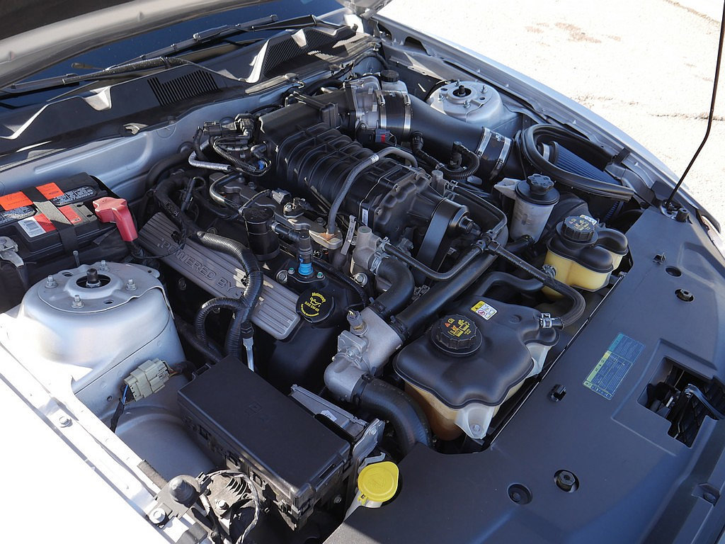 Used 2010 Ford Mustang Shelby GT500 RWD image 55