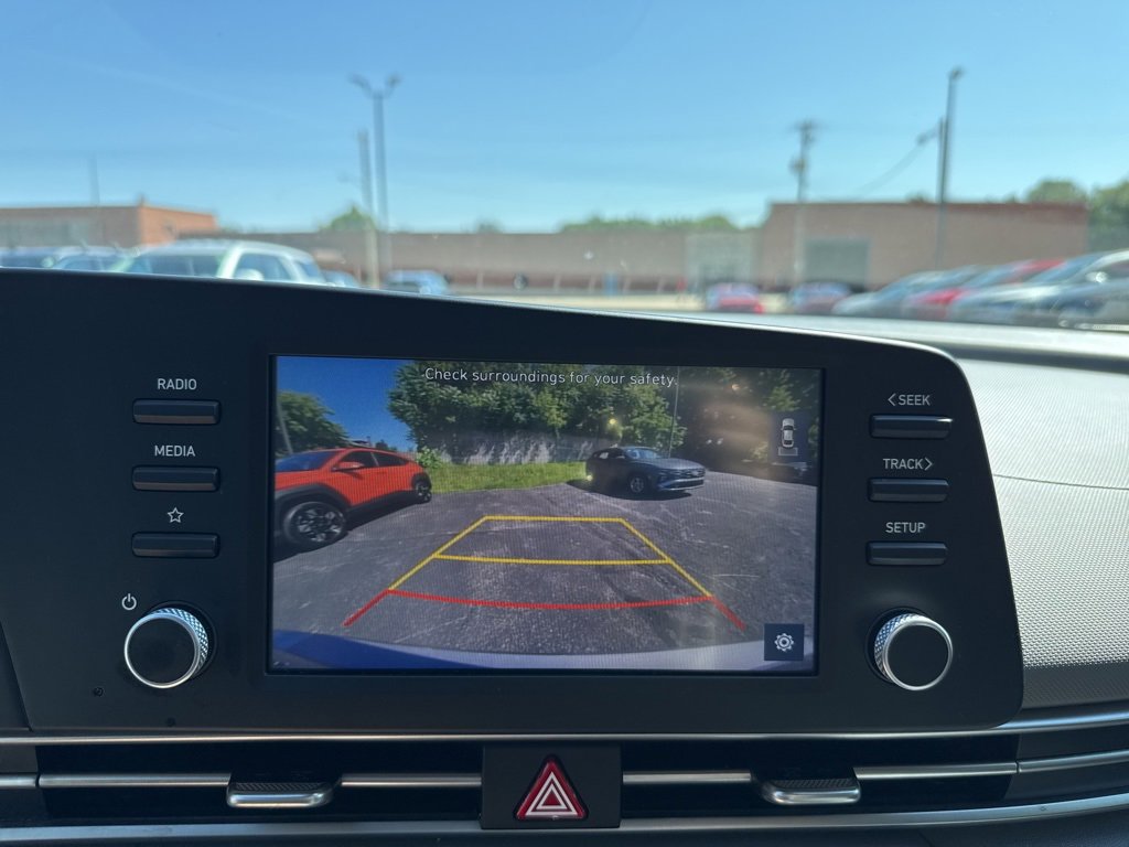 Used 2023 Hyundai Elantra SEL image 23