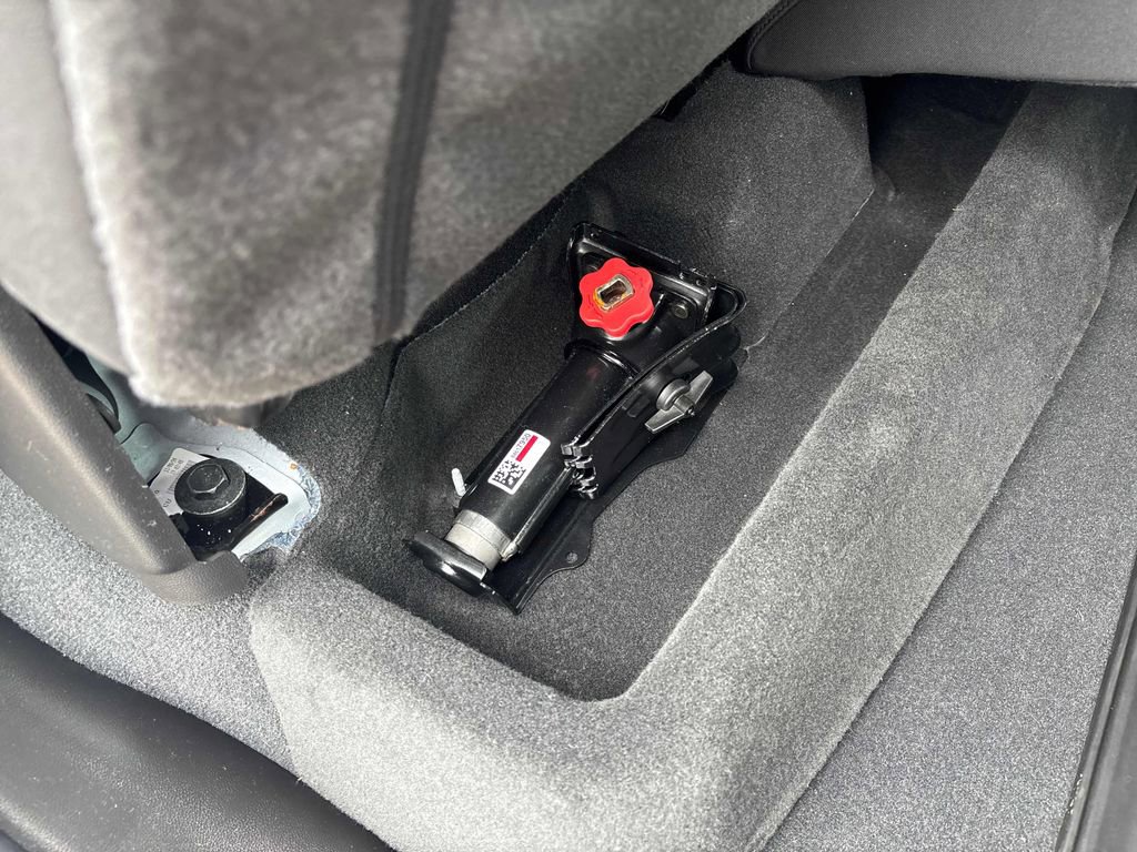 Used 2025 GMC Sierra 1500 Elevation image 30