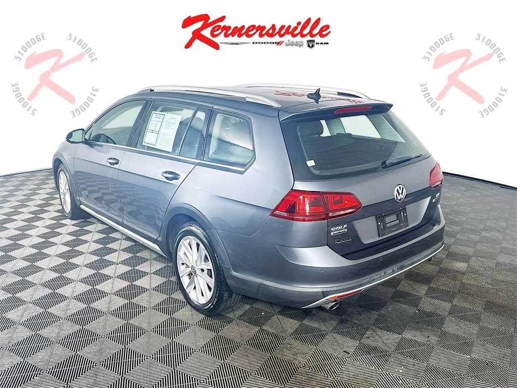 Used 2017 Volkswagen Golf Alltrack SE image 5