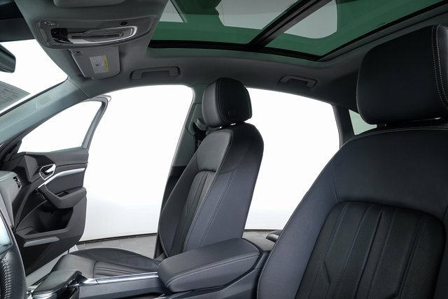 Used 2021 Audi e-tron Premium Plus w/ Premium Plus Package image 5