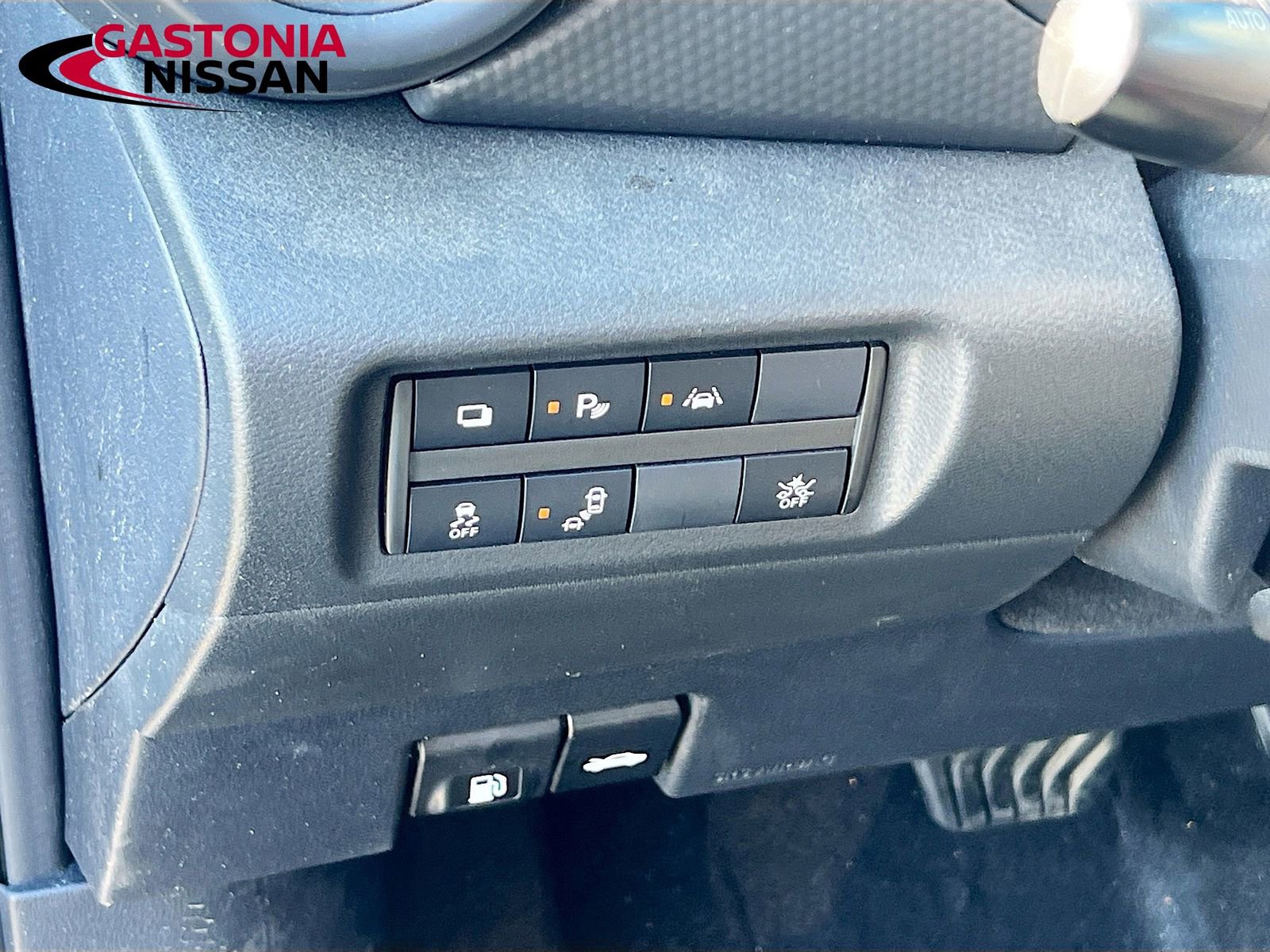 Used 2024 Nissan Kicks S image 13