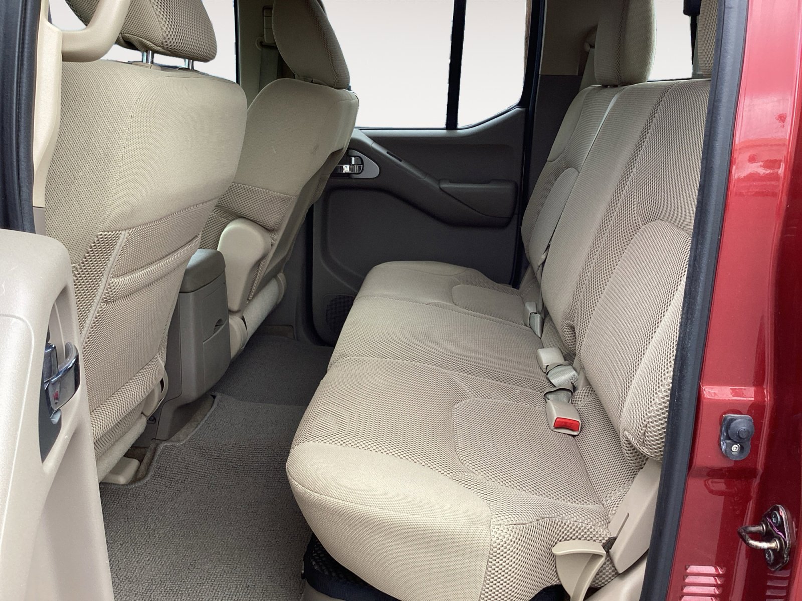 Used 2014 Nissan Frontier SV RWD image 24