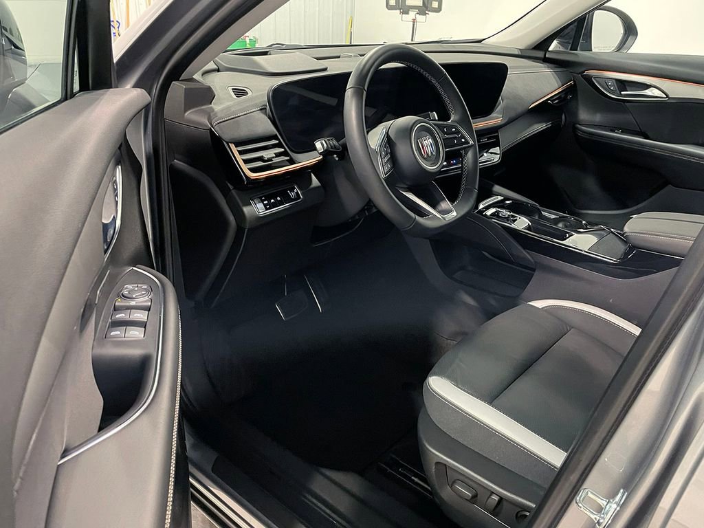 Used 2025 Buick Envision Sport Touring image 17