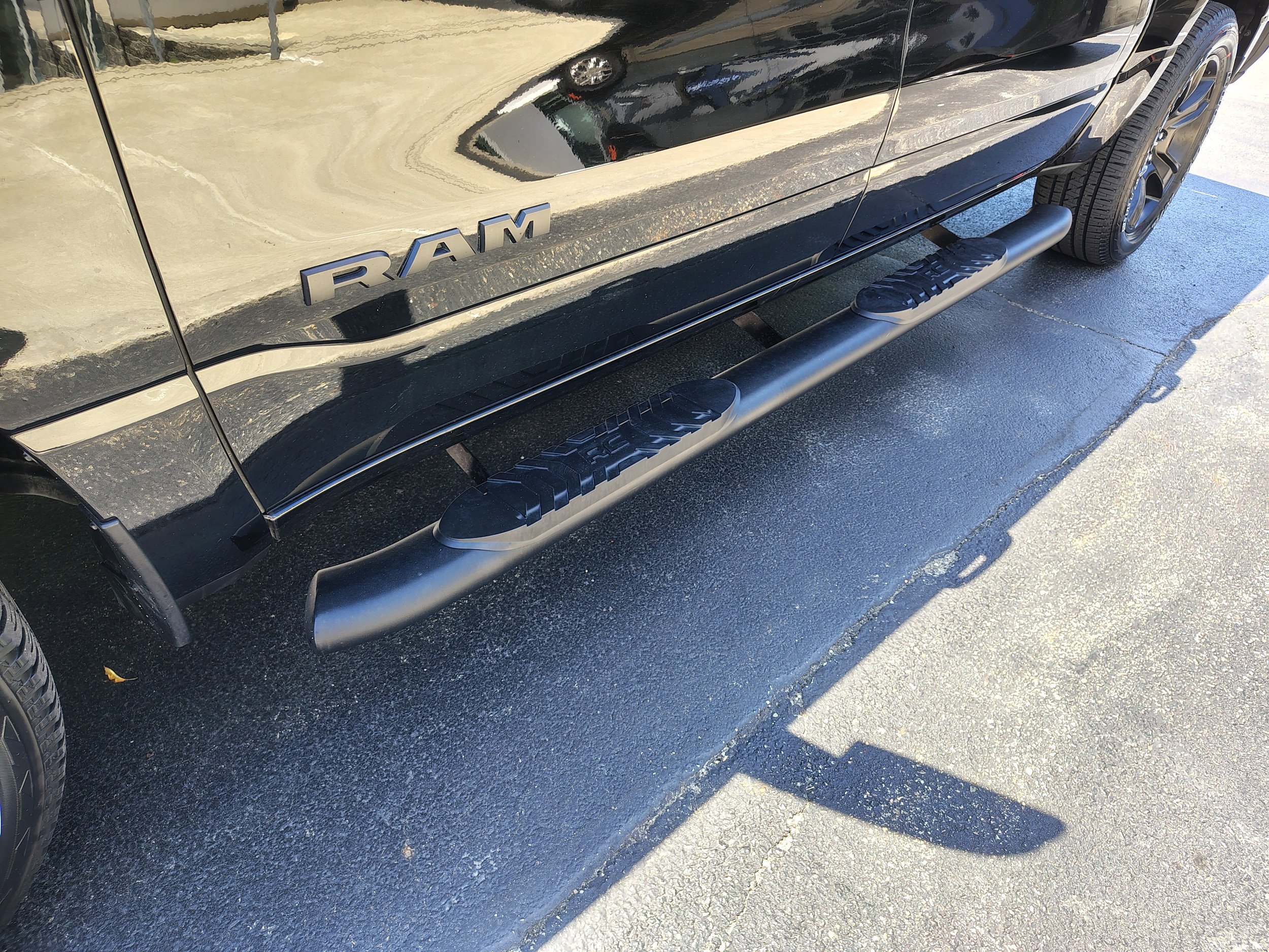 Used 2023 RAM 1500 Big Horn AWD/4WD image 6