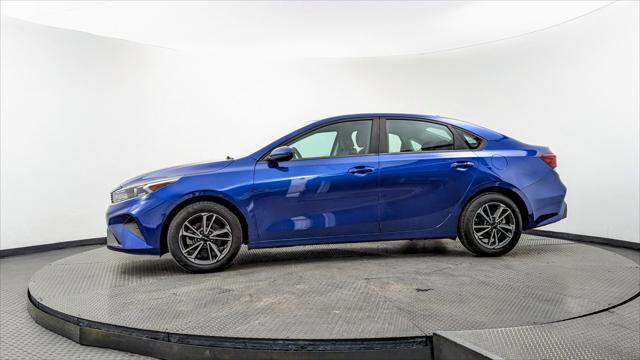 Used 2022 Kia Forte LXS image 3