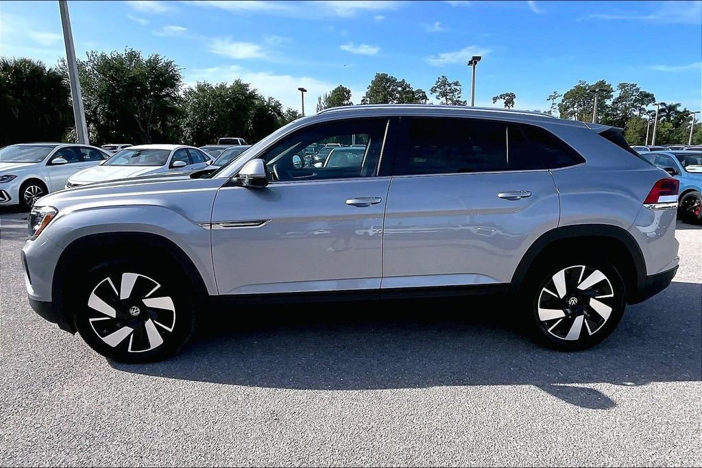 Certified 2025 Volkswagen Atlas Cross Sport SE AWD/4WD image 8