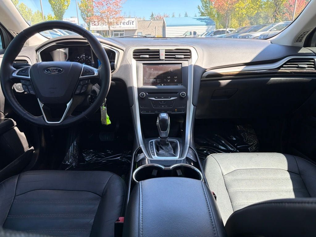 Used 2015 Ford Fusion Energi SE FWD image 19