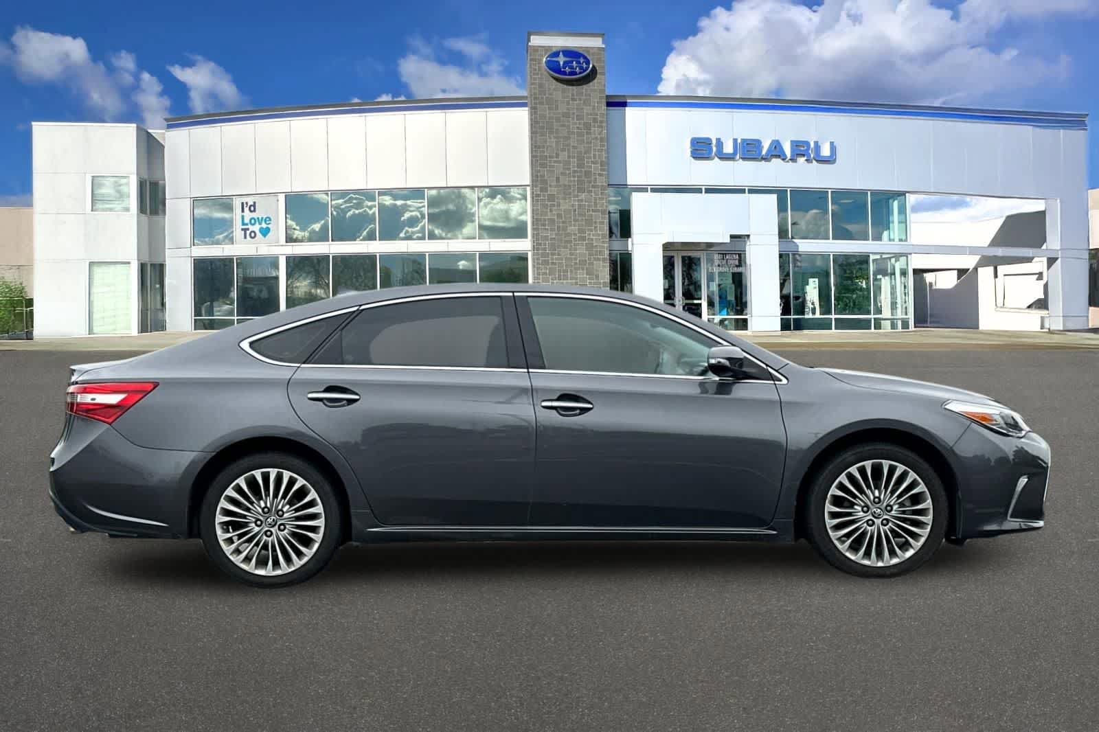 Used 2018 Toyota Avalon Limited w/ Carpet Mat Package FWD image 6